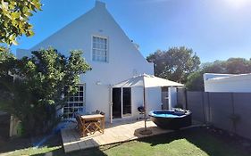 4 Periwinkle Place